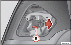 Seat Ibiza. Cambiar las lámparas posteriores